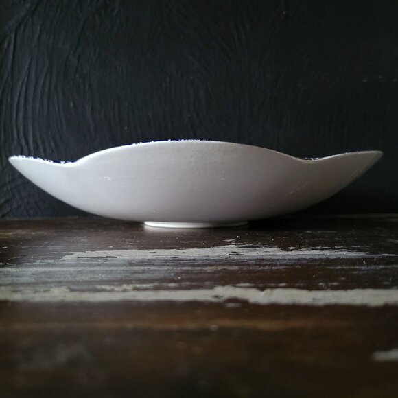 Spode Blue Italian Daisy Bowl 11.125" Scalloped Edge Blue and White Bowl - Picture 5 of 7